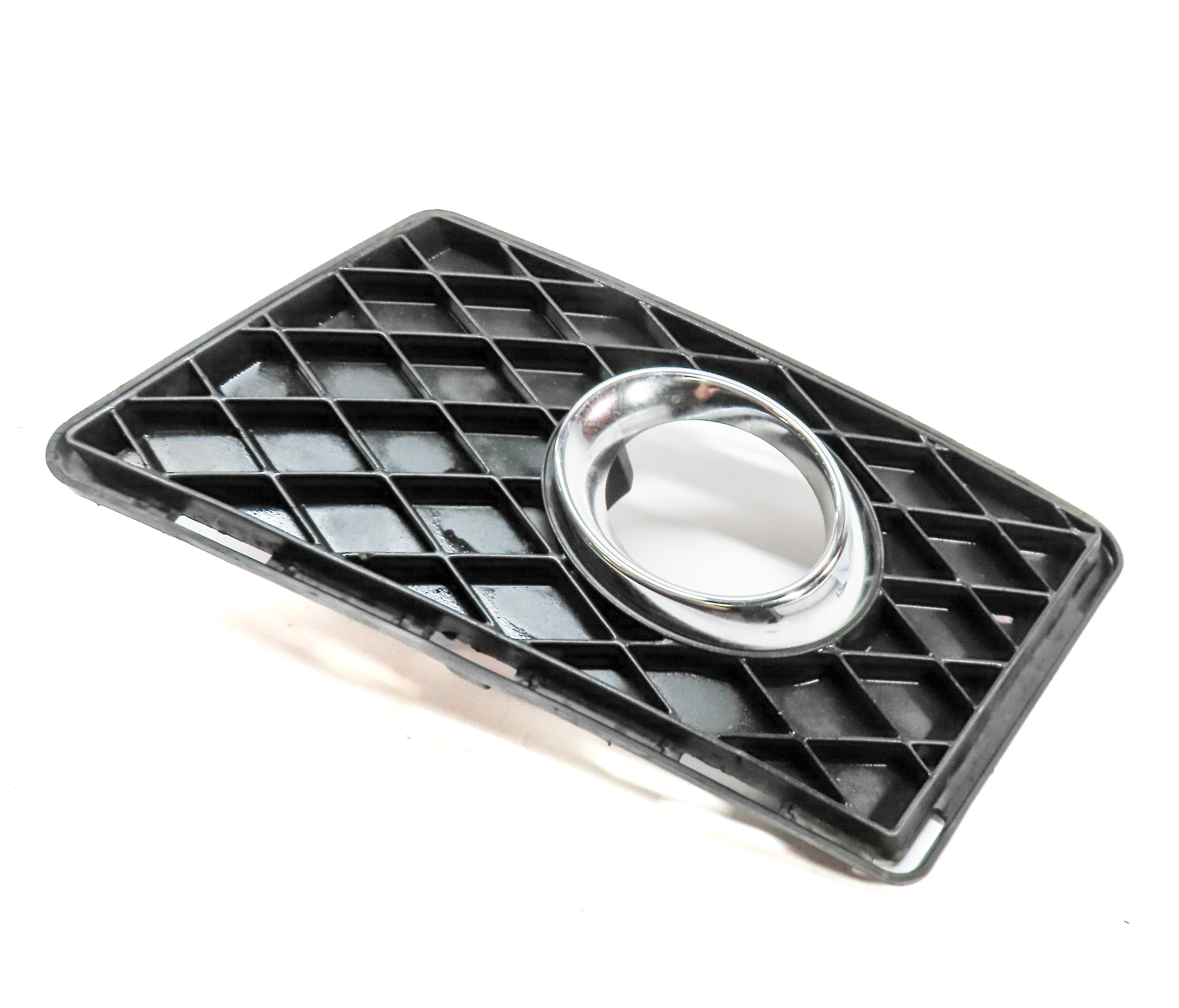2010 MERCEDES GLK350 (X204) FRONT LEFT DRIVER FOG LIGHT LAMP TRIM VENT GRILLE — exact item pictured